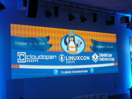 The LinuxCon wallpaper